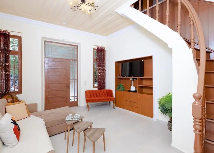 Kolonaki Corner * Rhodes City